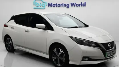 Used Nissan Leaf N-Connecta 110 kW (150 HP) 2021 White Hatchback