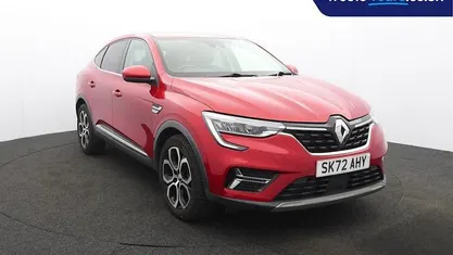 Used Renault Arkana Version S 143 HP (105 kW) 2022 Red SUV
