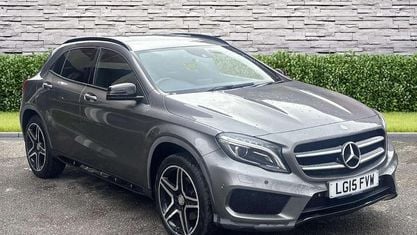 Usado Mercedes GLA220 AMG Line Premium 170 HP (125 kW) 2015 Cinzento SUV