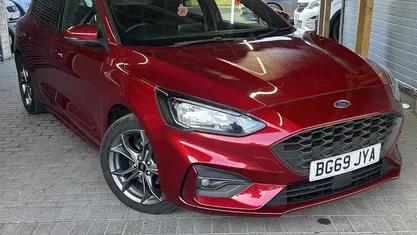 Used Ford Focus ST-Line 125 HP (91 kW) 2020 Hatchback