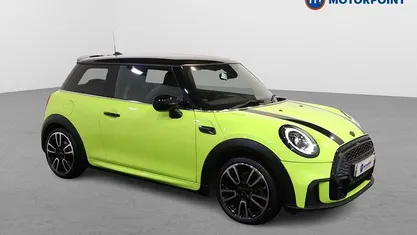 Used Mini Cooper Hatch 136 HP (100 kW) 2022 Yellow Hatchback