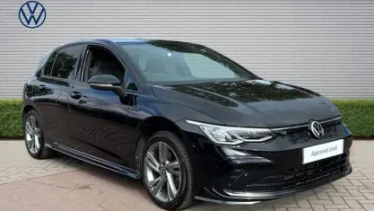 Used VW Golf VIII R-line 131 HP (96 kW) 2024 Hatchback