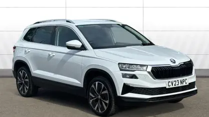 Używany Skoda Karoq SE L 150 KM (110 kW) 2023 Biały SUV
