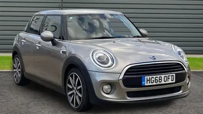 Used Mini Cooper Hatch 136 HP (100 kW) 2018 Silver Hatchback