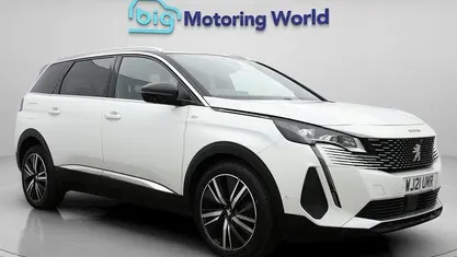 Used Peugeot 5008 Premium 181 HP (133 kW) 2021 White SUV