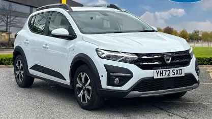 Begagnad Dacia Sandero Prestige 101 HK (74 kW) 2022 Halvkombi