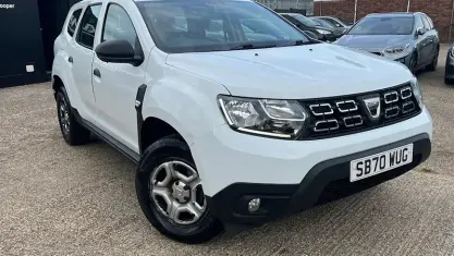 Used Dacia Duster Essentiel 101 HP (74 kW) 2020 White SUV