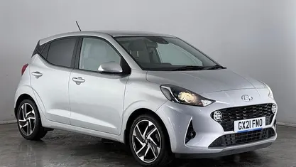 Used Hyundai i10 Premium 84 HP (61 kW) 2023 Hatchback