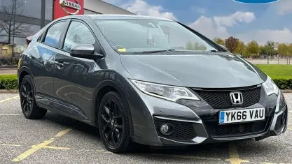 Używany Honda Civic Sport 120 KM (88 kW) 2016 Srebrny Hatchback