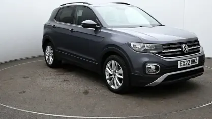 Usado VW T-Cross Active 110 HP (80 kW) 2021 Cinzento SUV