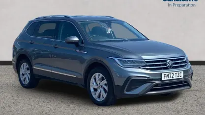 Used VW Tiguan Allspace Life 150 HP (110 kW) 2024 Grey SUV