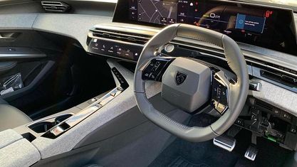 Nowe Peugeot e-3008 Allure 156 kW (213 KM) 2025 Szary SUV