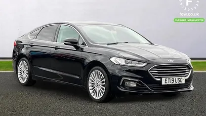 Usado Ford Mondeo Titanium 165 HP (121 kW) 2019 Preto Citadino
