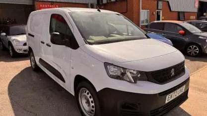 Used Peugeot Partner Premium 102 HP (75 kW) 2023 White MPV