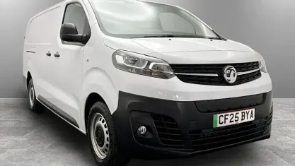 Used Vauxhall Vivaro 100 kW (136 HP) 2025 White MPV