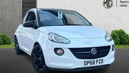 Used Vauxhall Adam 69 HP (50 kW) 2019 White Hatchback