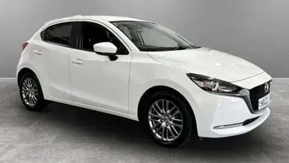 Used Mazda 2 Inclusive 90 HP (66 kW) 2022 White Hatchback