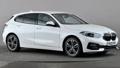 Usado BMW 118 Sport Line 140 HP (102 kW) 2020 Branco Citadino