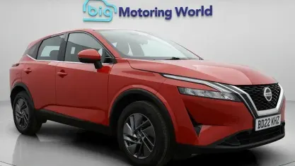 Used Nissan Qashqai Acenta Premium 140 HP (102 kW) 2022 Red SUV