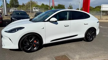 Used 2025 MG IM6 SUV | £46,891 (Good price)