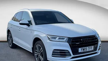 Used Audi Q5 S-Line 190 HP (139 kW) 2019 White SUV