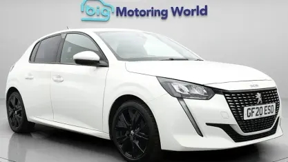 Used Peugeot 208 Allure 102 HP (75 kW) 2020 White Hatchback
