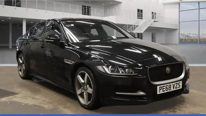 Used Jaguar XE R-Sport 200 HP (147 kW) 2019 Sedan