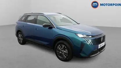 Używany Peugeot 5008 Allure 145 KM (106 kW) 2025 Niebieski SUV