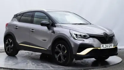Used Renault Captur Engineered 143 HP (105 kW) 2024 Grey SUV