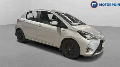 Used Toyota Yaris Hybrid 101 HP (74 kW) 2019 Hatchback