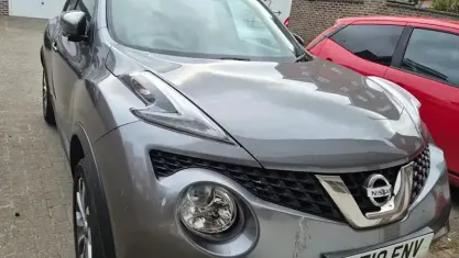 Usado Nissan Juke Tekna 113 HP (83 kW) 2019 Cinzento SUV