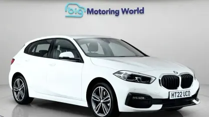 Used BMW 118 Sport Line 136 HP (100 kW) 2022 White Hatchback