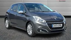 Used 2018 Peugeot 208 Signature Sky Hatchback | £8,199 (Fair price)