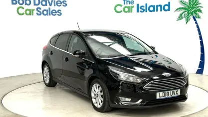 Used Ford Focus Titanium 120 HP (88 kW) 2017 Black Hatchback