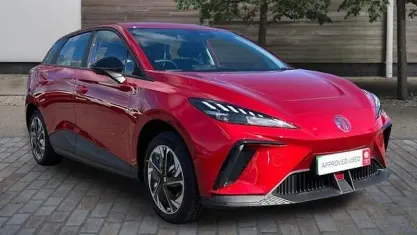 Nuevo MG MG4 EV SE 150 kW (204 CV) 2025 Rojo Utilitario