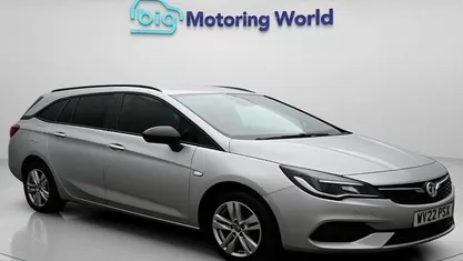 Used Vauxhall Astra Business Edition 131 HP (96 kW) 2021 Silver Estate