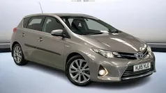 Used 2014 Toyota Auris Hybrid Hatchback | £11,499 (A bit pricey)