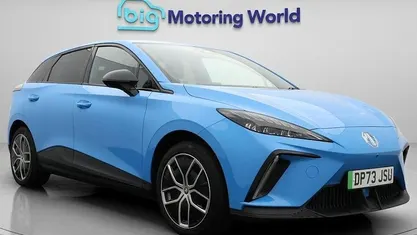 Used MG MG4 EV Trophy 150 kW (204 HP) 2024 Blue Hatchback