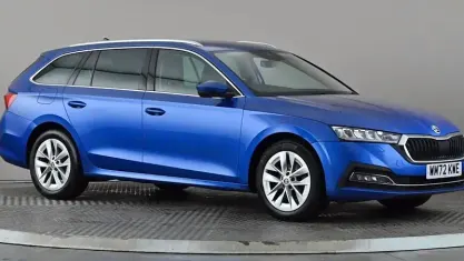 Used Skoda Octavia SE L 116 HP (85 kW) 2022 Blue Estate