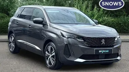 Begagnad Peugeot 5008 Allure 131 HK (96 kW) 2022 SUV
