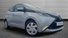 Used 2015 Toyota Aygo X-play Hatchback | £5,450 (Fair price)