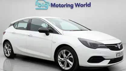 Used Vauxhall Astra Elite 145 HP (106 kW) 2021 White Hatchback