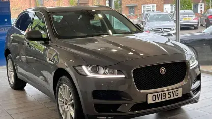 Używany Jaguar F-Pace Portfolio 179 KM (131 kW) 2020 SUV