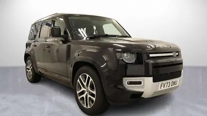 Used Land Rover Defender 249 HP (183 kW) 2023 SUV