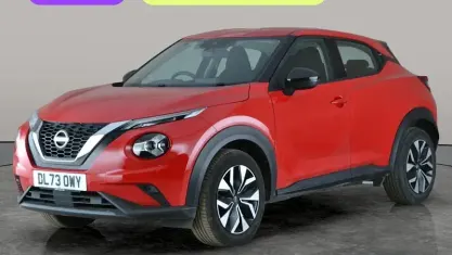 Używany Nissan Juke Acenta 117 KM (86 kW) 2023 Czerwony SUV