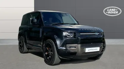 Used Land Rover Defender 300 HP (220 kW) 2021 Black SUV