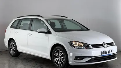 Used VW Golf VII SE 116 HP (85 kW) 2018 Estate