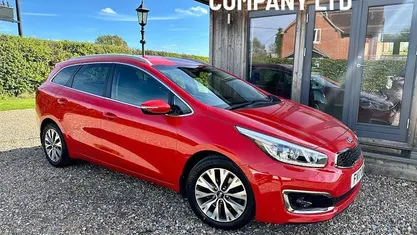 Used Kia Ceed Sportswagon 120 HP (88 kW) 2016 Red Estate
