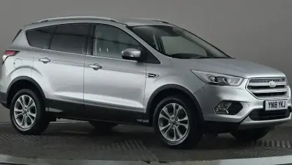 Używany Ford Kuga Titanium 120 KM (88 kW) 2018 Srebrny SUV