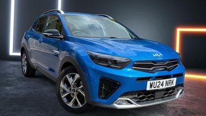 Usado Kia Stonic GT-Line 101 HP (74 kW) 2024 Azul SUV